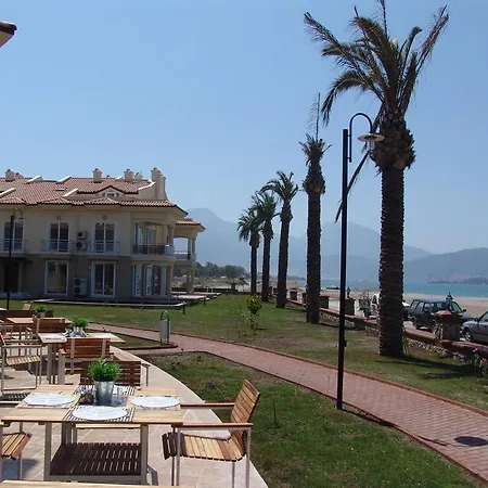 Villa Coral 6 *